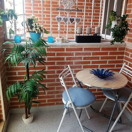 Amazing Sunny Flat With Balcony Pool Two Mins From The Beach 또레비에하 외부 사진