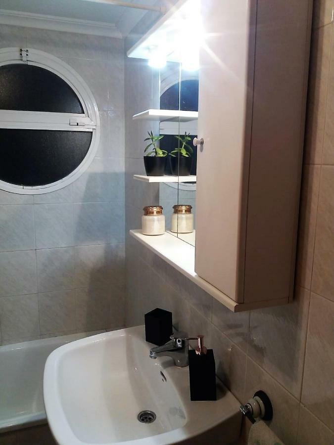 Amazing Sunny Flat With Balcony Pool Two Mins From The Beach 또레비에하 외부 사진