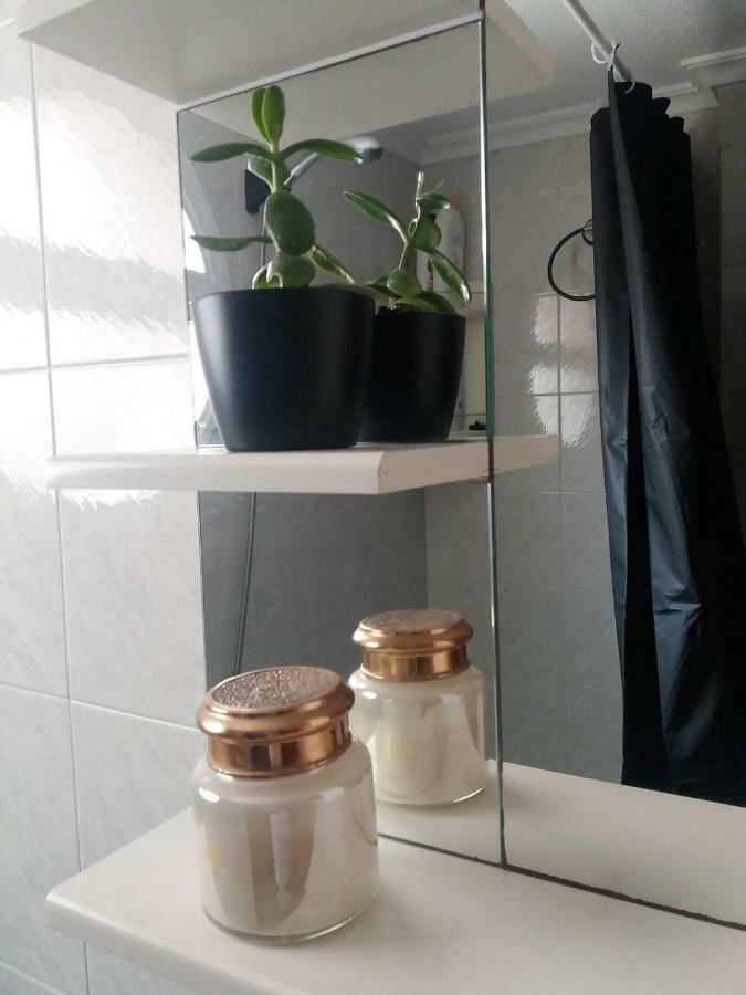 Amazing Sunny Flat With Balcony Pool Two Mins From The Beach 또레비에하 외부 사진